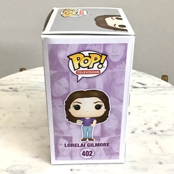 Lorelai Gilmore Vynil Figure New In Box - Picture 8 of 9